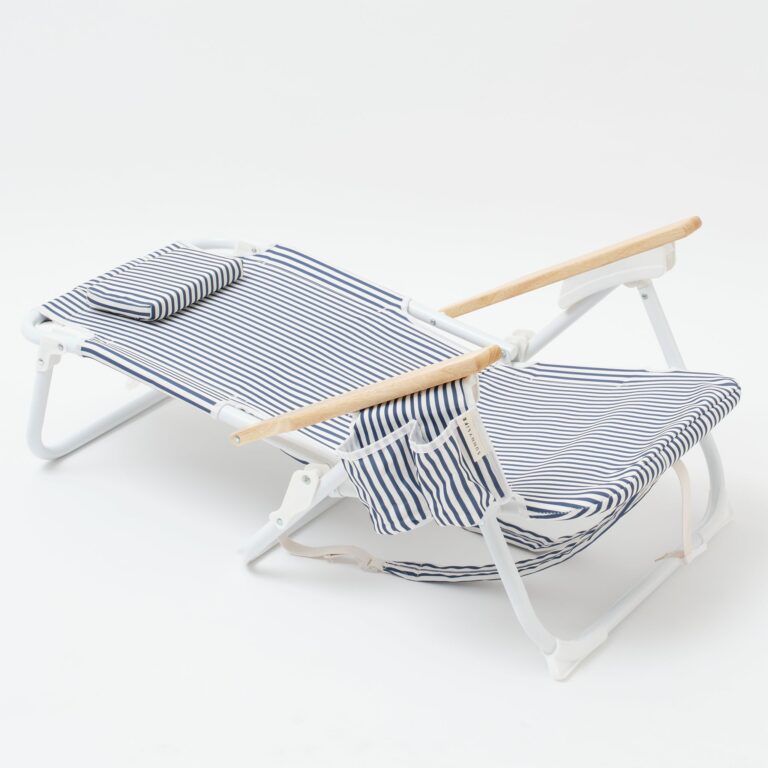 Chaise De Plage Confortable Bleu Cotier Detente Exterieure Et Bord De Mer 2